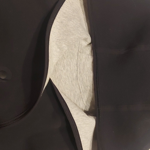 IVIVVA (by Lululemon) On The Double Wrap Reversible Jacket - Picture 2 of 11